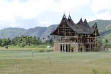 Vallée Harau / Construction d'une grande habitation traditionnelle
